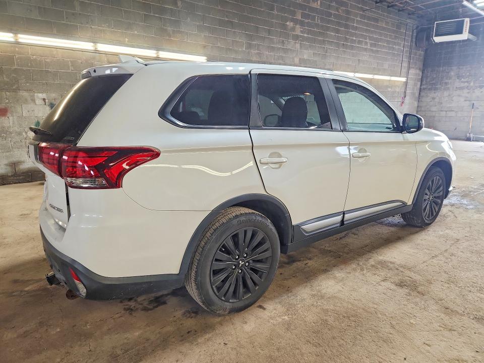 2019 Mitsubishi Outlander მანქანა იყიდება აუქციონზე, vin: JA4AZ3A32KZ003673, აუქციონის ნომერი: 60768736