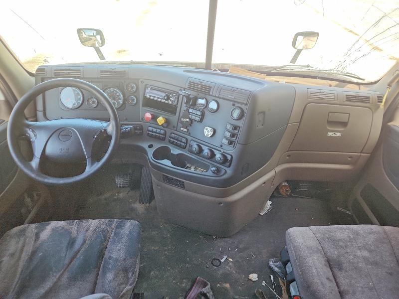 59141896 :رقم المزاد ، 1FUJGLDRXJLJY4477 vin ، 2018 Freightliner Cascadia 125 مزاد بيع