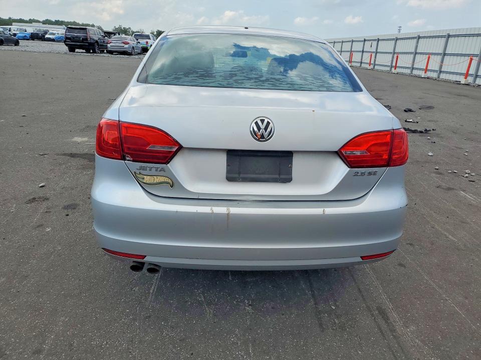 61682326 :رقم المزاد ، 3VWDP7AJ0CM381179 vin ، 2012 Volkswagen Jetta مزاد بيع