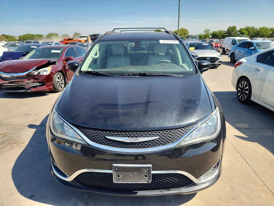 62121296 :رقم المزاد ، 2C4RC1BG1HR794376 vin ، 2017 Chrysler Pacifica مزاد بيع