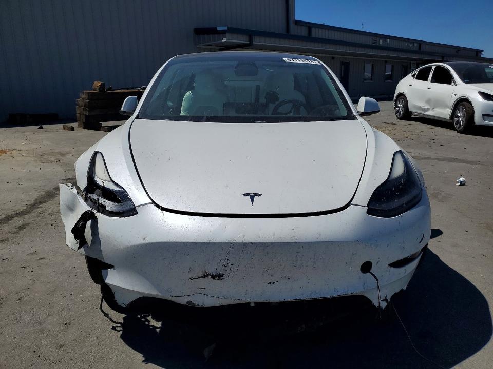 60695416 :رقم المزاد ، 5YJ3E1EA9MF995147 vin ، 2021 Tesla Model 3 مزاد بيع