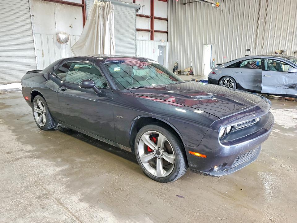 62674556 :رقم المزاد ، 2C3CDZBT6JH130928 vin ، 2018 Dodge Challenger مزاد بيع