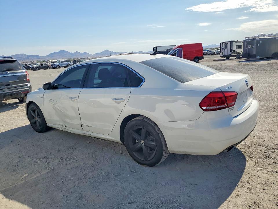 Продажа на аукционе авто 2015 Volkswagen Passat, vin: 1VWAT7A38FC109761, номер лота: 62122426