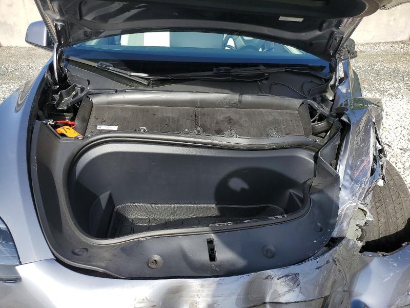 60630146 :رقم المزاد ، 7SAYGAEE4RF209879 vin ، 2024 Tesla Model Y مزاد بيع