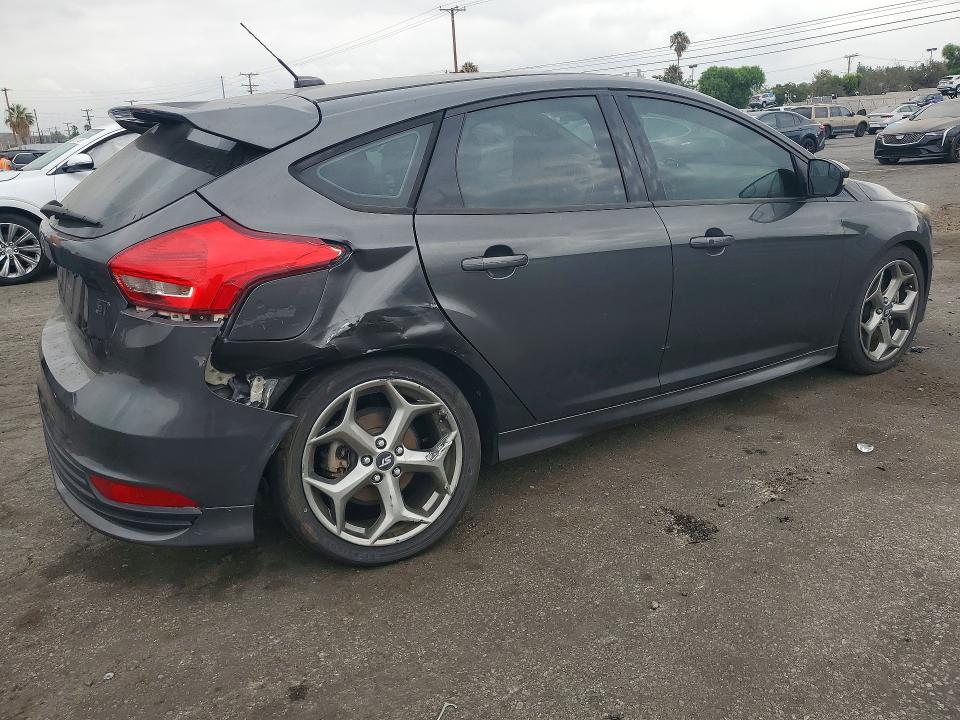2017 Ford Focus მანქანა იყიდება აუქციონზე, vin: 1FADP3L91HL266992, აუქციონის ნომერი: 58294636