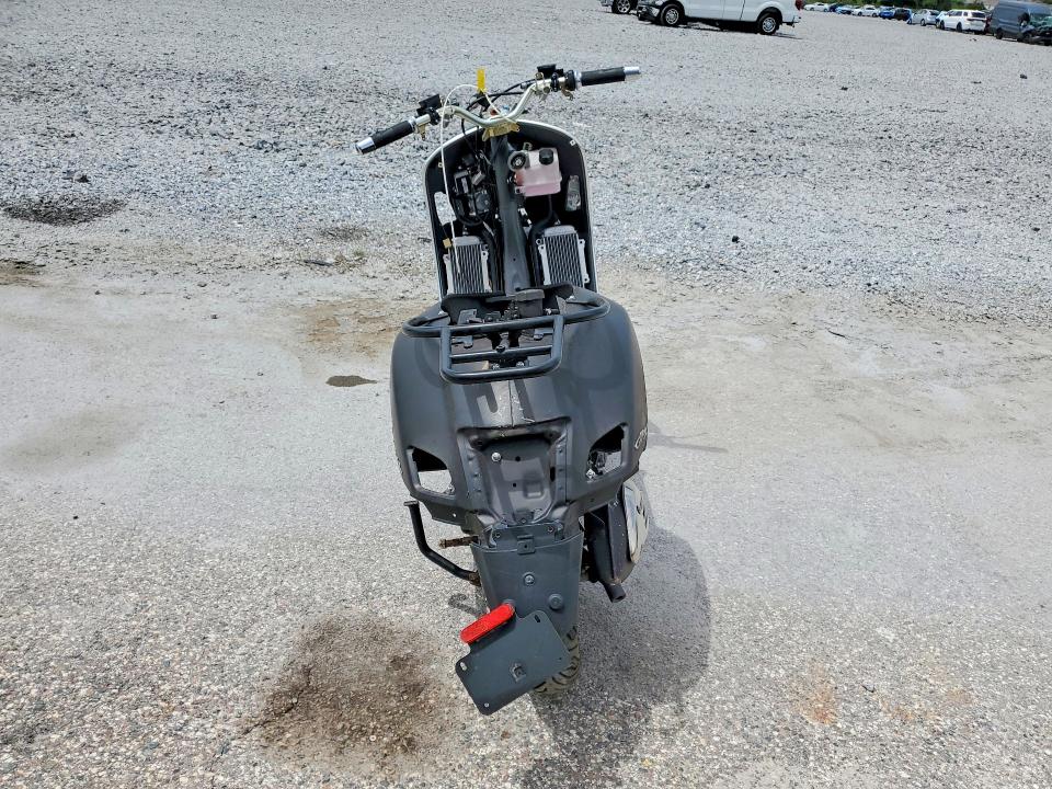 60639796 :رقم المزاد ، ZAPMA39M8N5203362 vin ، 2022 Piaggio Motorcycle مزاد بيع