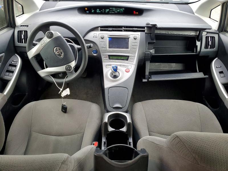 2015 Toyota Prius Plug-in Hybrid მანქანა იყიდება აუქციონზე, vin: JTDKN3DP7F3069309, აუქციონის ნომერი: 61025636