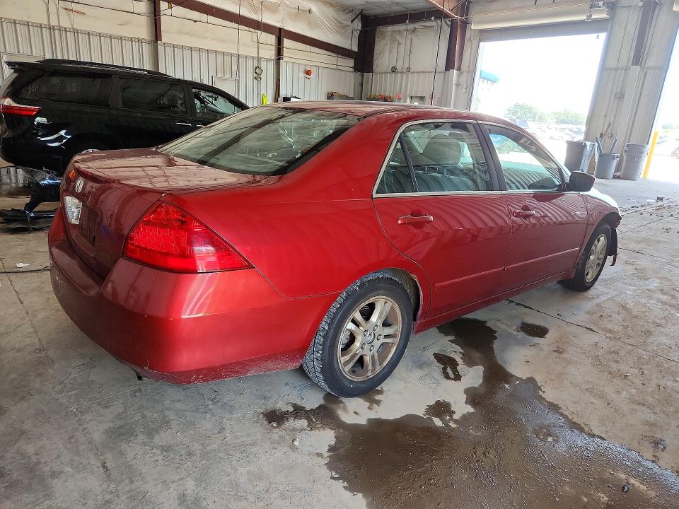 58997696 :رقم المزاد ، 1HGCM567X7A197607 vin ، 2007 Honda Accord مزاد بيع