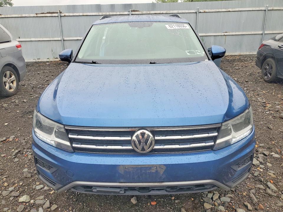Продаж на аукціоні авто 2018 Volkswagen Tiguan, vin: 3VV3B7AX7JM121460, номер лоту: 62118056
