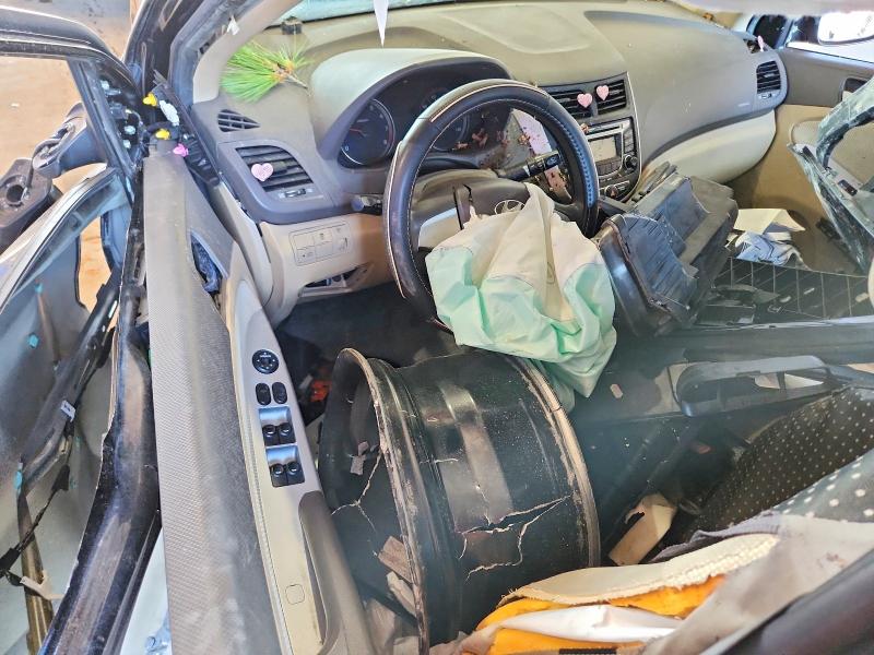 61589866 :رقم المزاد ، KMHCT4AE5DU400331 vin ، 2013 Hyundai Accent مزاد بيع
