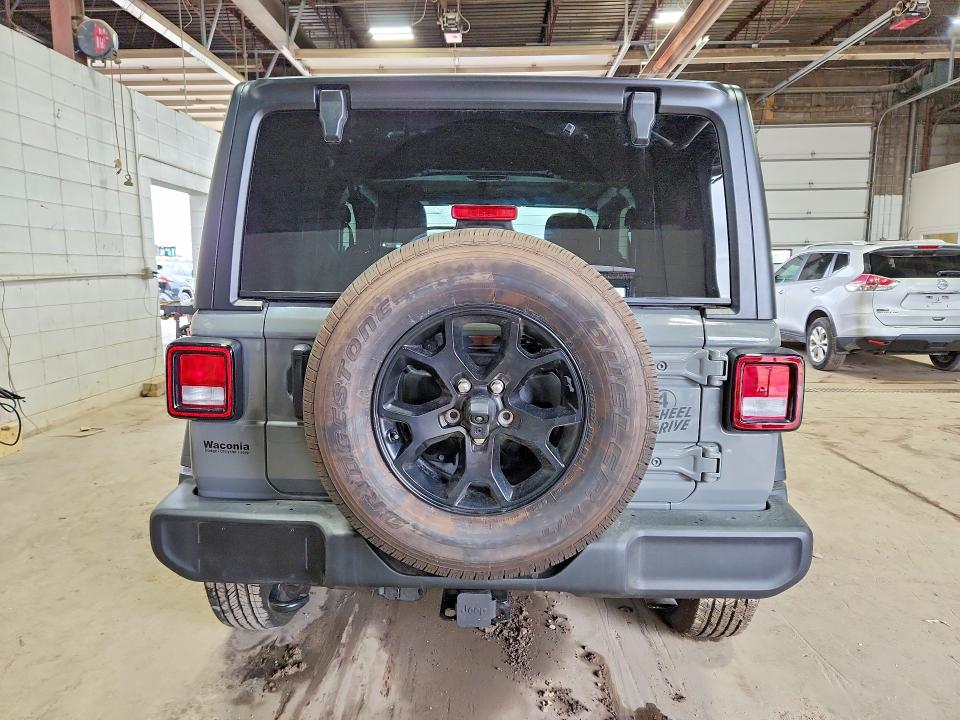 60211616 :رقم المزاد ، 1C4GJXAG6NW186096 vin ، 2022 Jeep Wrangler مزاد بيع