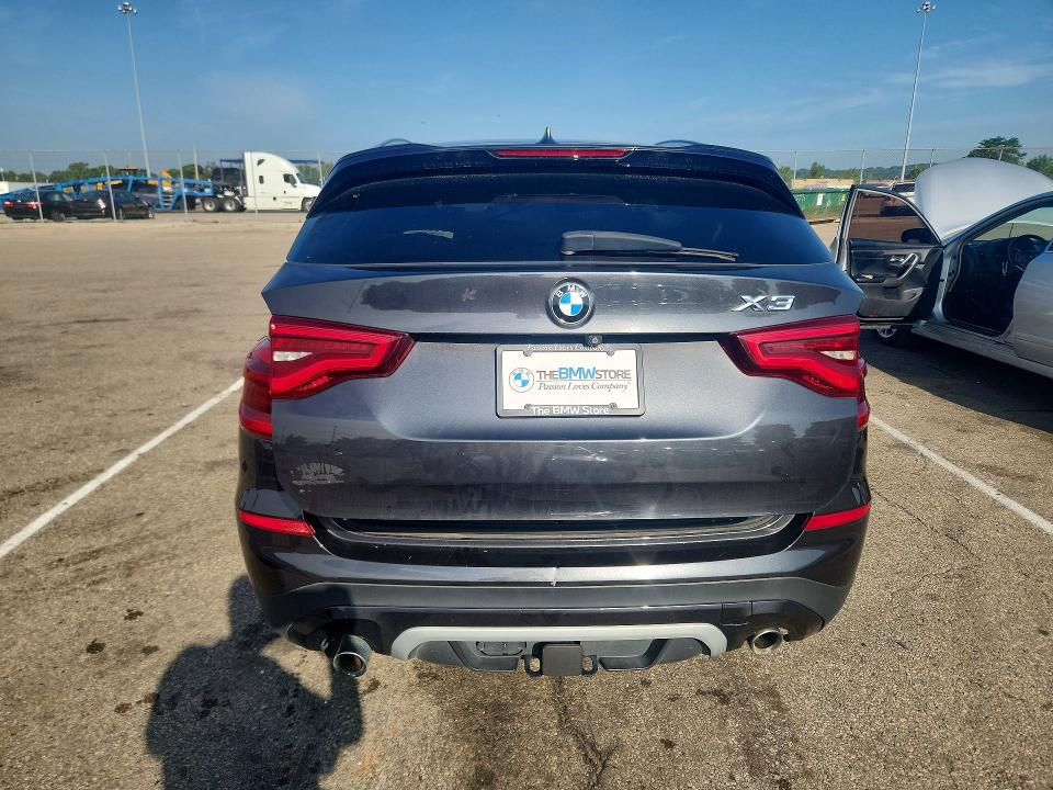 60071096 :رقم المزاد ، 5UXTR9C50JLC82558 vin ، 2018 Bmw X3 مزاد بيع