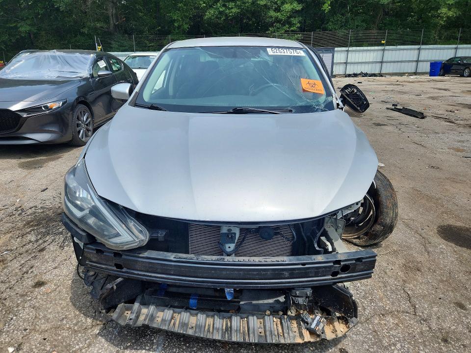 62637576 :رقم المزاد ، 3N1AB7AP6JL663373 vin ، 2018 Nissan Sentra مزاد بيع
