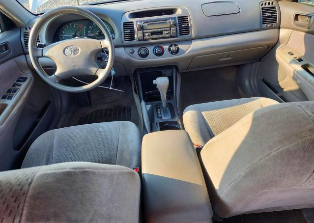 62630046 :رقم المزاد ، 4T1BE32K92U049828 vin ، 2002 Toyota Camry مزاد بيع