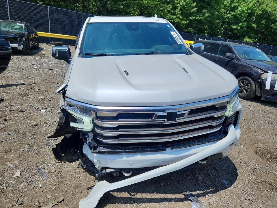 59345716 :رقم المزاد ، 1GCUDJEL1NZ636721 vin ، 2022 Chevrolet Silverado مزاد بيع