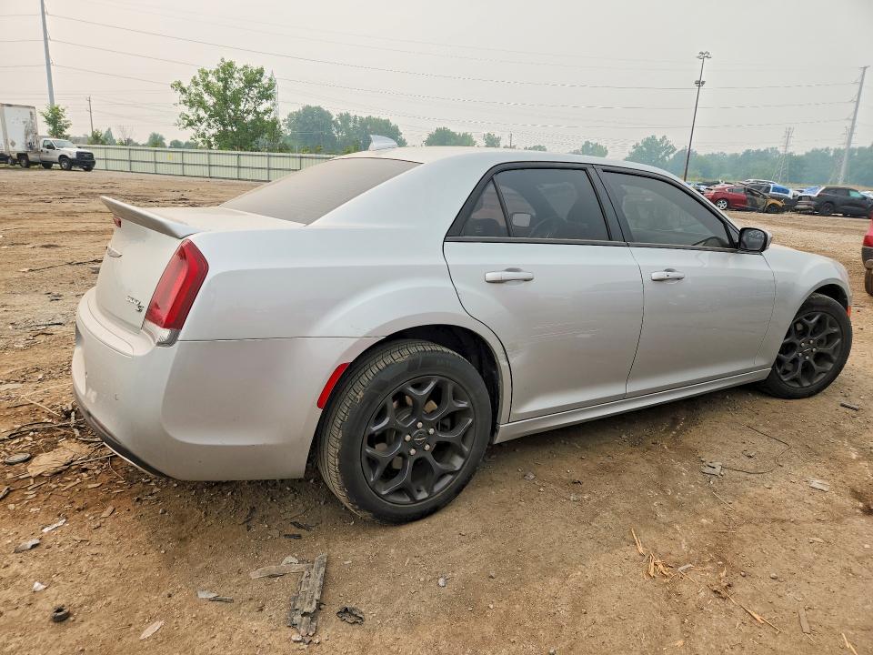 60674186 :رقم المزاد ، 2C3CCAGGXKH573438 vin ، 2019 Chrysler 300 مزاد بيع