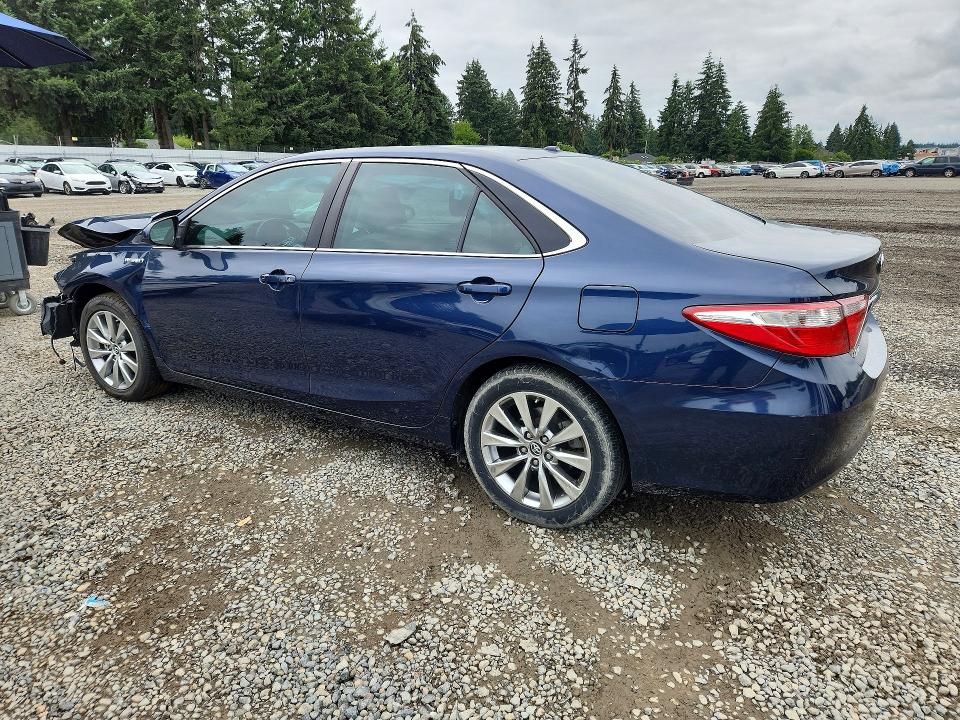 60695536 :رقم المزاد ، 4T1BD1FK3FU172886 vin ، 2015 Toyota Camry Hybrid مزاد بيع