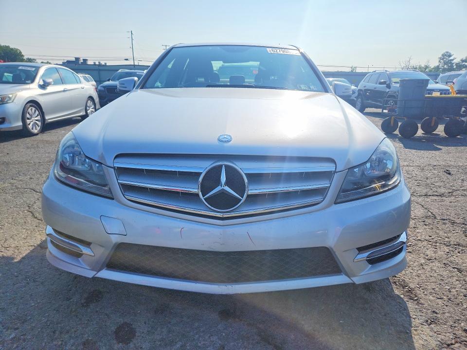 Продажа на аукционе авто 2013 Mercedes-benz C, vin: WDDGF8AB7DA843808, номер лота: 62790806