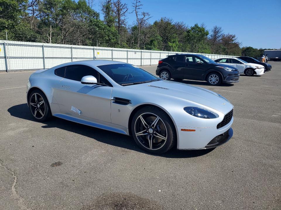 62002916 :رقم المزاد ، SCFEKBDL4GGC20568 vin ، 2016 Aston Martin V8 مزاد بيع