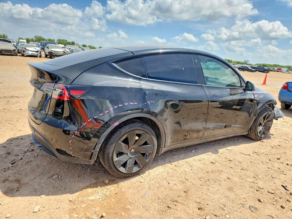 59704076 :رقم المزاد ، 5YJYGDED1MF103789 vin ، 2021 Tesla Model Y مزاد بيع