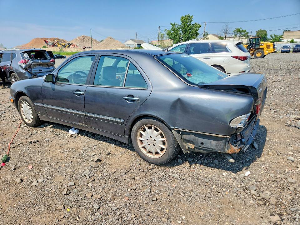 2002 Mercedes-benz E მანქანა იყიდება აუქციონზე, vin: WDBJF82J72X063922, აუქციონის ნომერი: 60720666