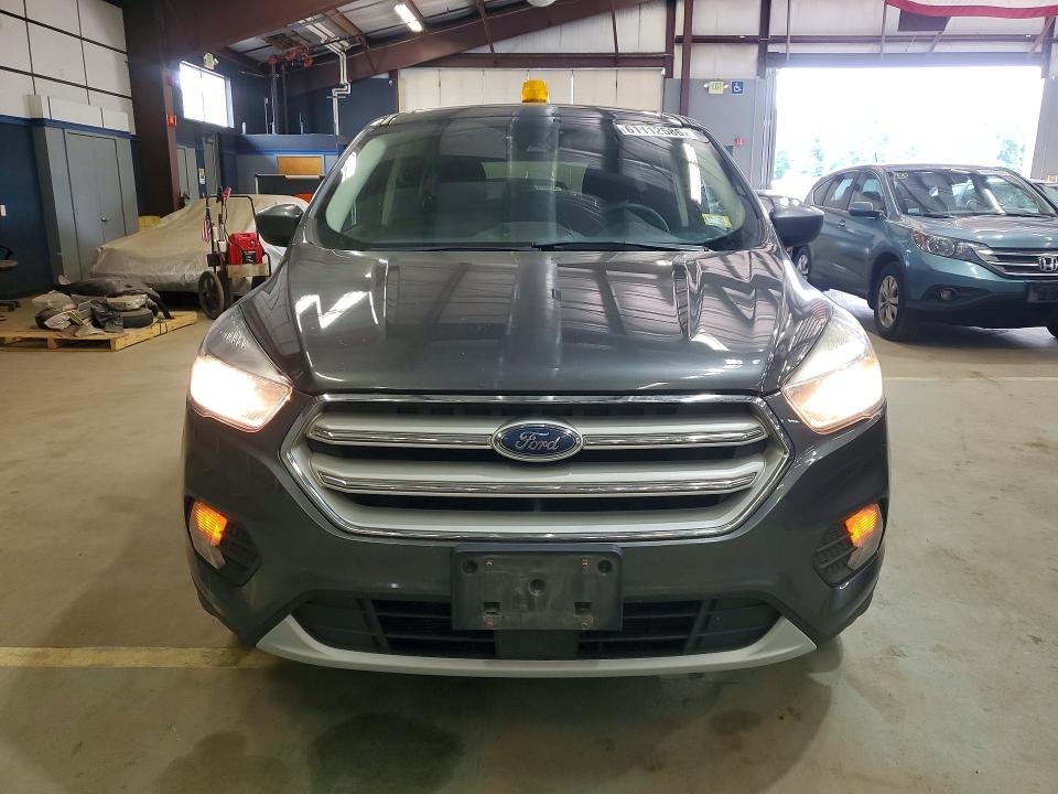 2019 Ford Escape მანქანა იყიდება აუქციონზე, vin: 1FMCU9GD0KUC05761, აუქციონის ნომერი: 61112586