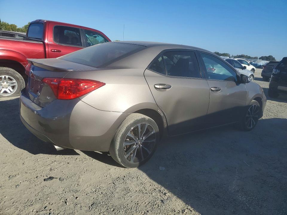 Продажа на аукционе авто 2017 Toyota Corolla, vin: 5YFBURHE3HP649147, номер лота: 62506666