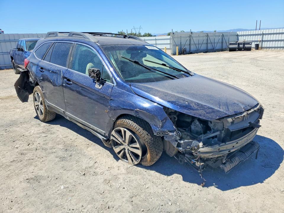 62325826 :رقم المزاد ، 4S4BSAKC9J3354742 vin ، 2018 Subaru Outback مزاد بيع