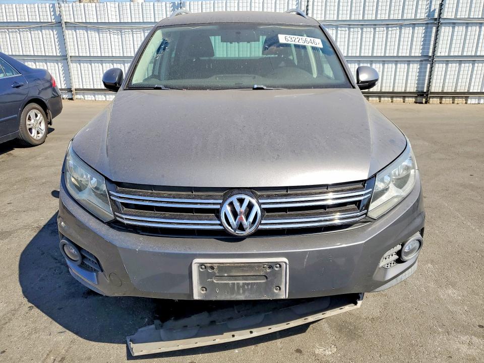 63225646 :رقم المزاد ، WVGAV7AX3CW006009 vin ، 2012 Volkswagen Tiguan مزاد بيع