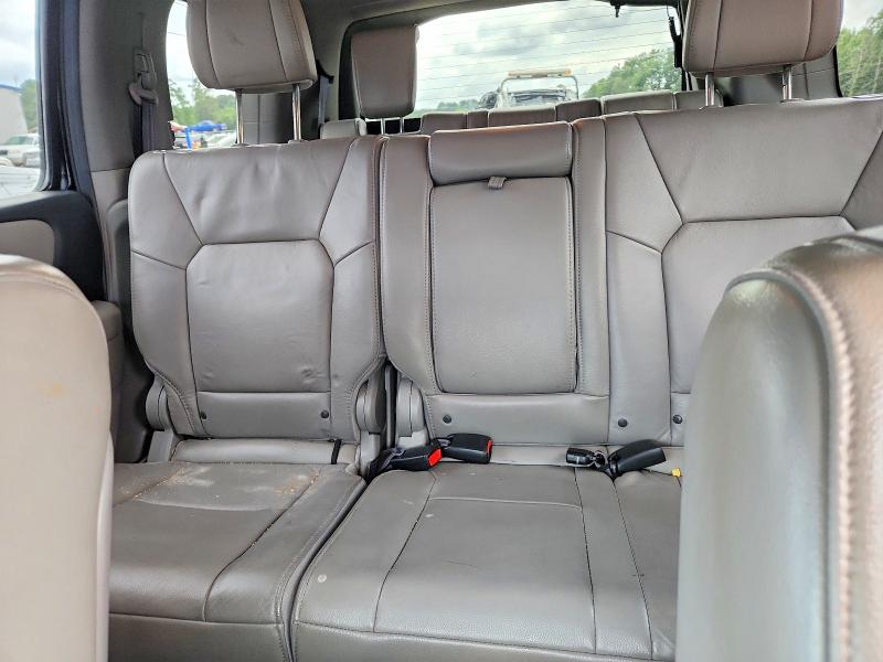 62021056 :رقم المزاد ، 5FNYF3H57FB024003 vin ، 2015 Honda Pilot مزاد بيع
