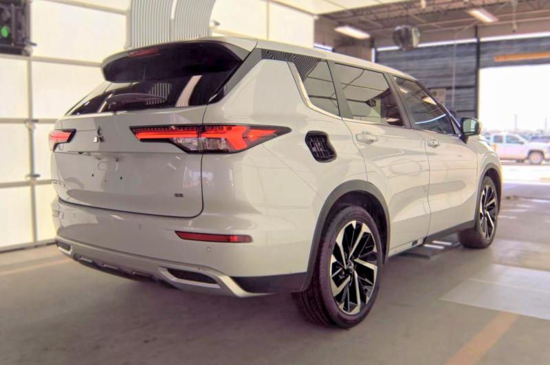 2024 Mitsubishi Outlander მანქანა იყიდება აუქციონზე, vin: JA4J3VA81RZ021066, აუქციონის ნომერი: 62655346
