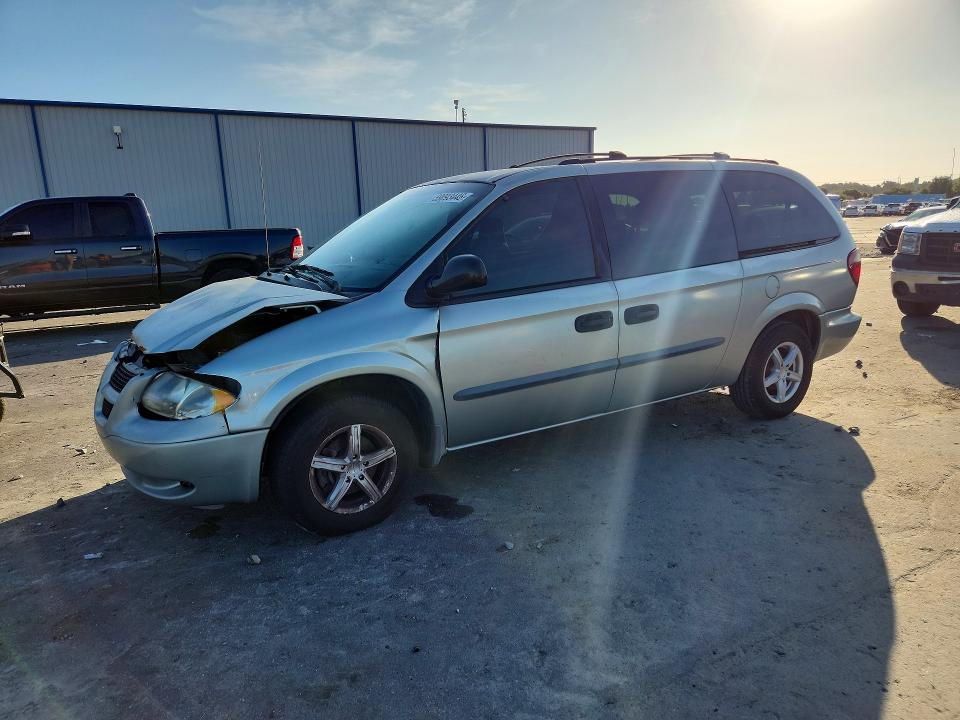2004 Dodge Grand Caravan მანქანა იყიდება აუქციონზე, vin: 1D4GP24R04B545787, აუქციონის ნომერი: 59093446