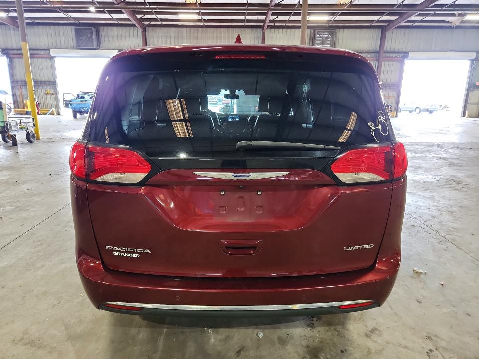 Продажа на аукционе авто 2018 Chrysler Pacifica, vin: 2C4RC1GG4JR186706, номер лота: 63363846