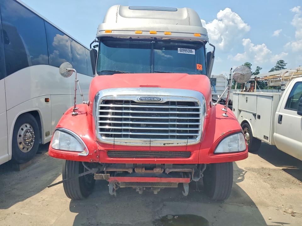 60999306 :رقم المزاد ، 1FUJA6BD31LH66871 vin ، 2001 Freightliner Columbia 1 مزاد بيع