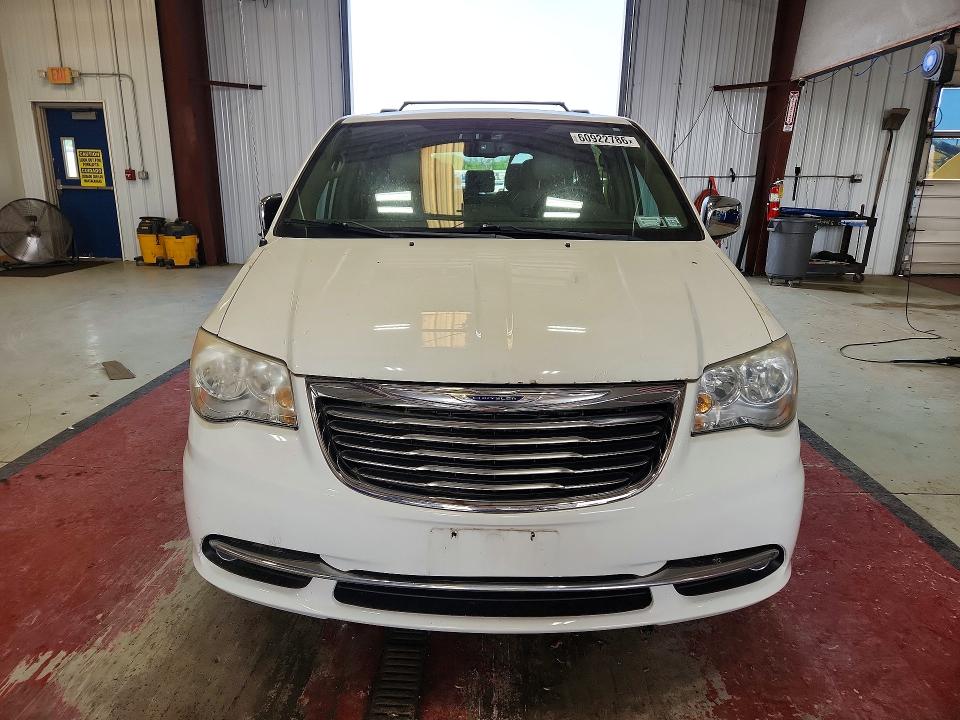 60922786 :رقم المزاد ، 2A4RR8DG1BR759679 vin ، 2011 Chrysler Town & Country مزاد بيع