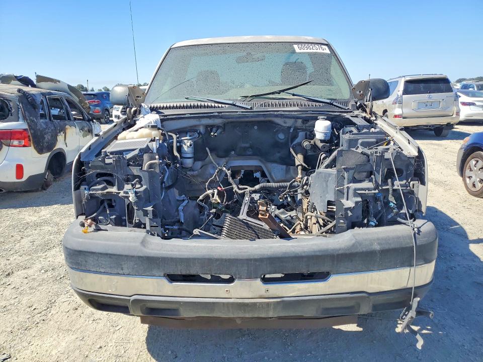 60982576 :رقم المزاد ، 1GCHC24U86E218766 vin ، 2006 Chevrolet Silverado مزاد بيع