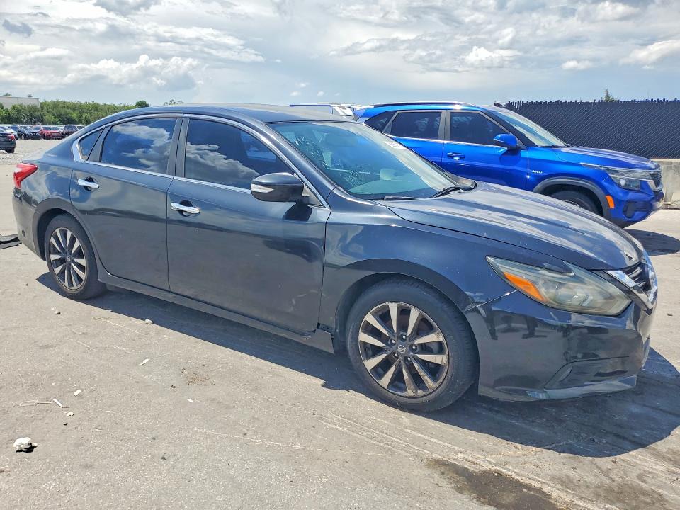59950116 :رقم المزاد ، 1N4AL3AP1HC159635 vin ، 2017 Nissan Altima مزاد بيع