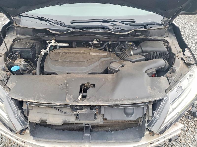 62017206 :رقم المزاد ، 5FNRL6H86JB065496 vin ، 2018 Honda Odyssey مزاد بيع