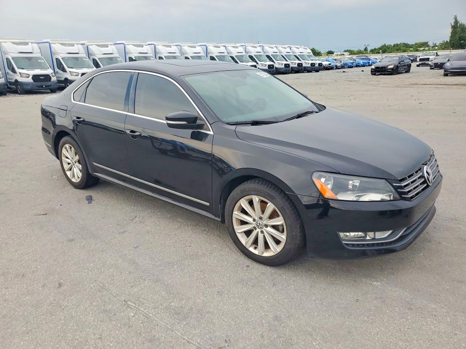 61722686 :رقم المزاد ، 1VWCH7A37DC023803 vin ، 2013 Volkswagen Passat مزاد بيع