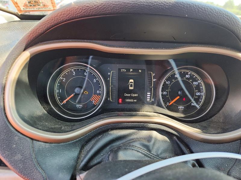 62392806 :رقم المزاد ، 1C4PJMCB3FW734542 vin ، 2015 Jeep Cherokee مزاد بيع