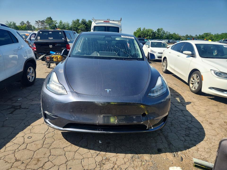 59829546 :رقم المزاد ، 7SAYGDEE9NA009301 vin ، 2022 Tesla Model Y مزاد بيع