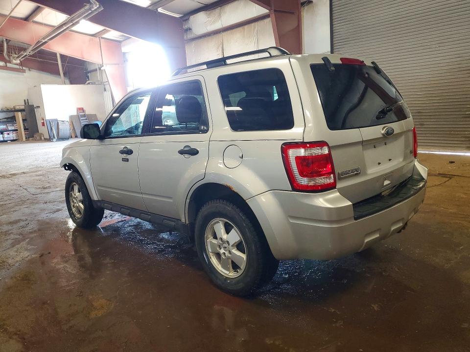 60601766 :رقم المزاد ، 1FMCU0DG9BKB45551 vin ، 2011 Ford Escape مزاد بيع