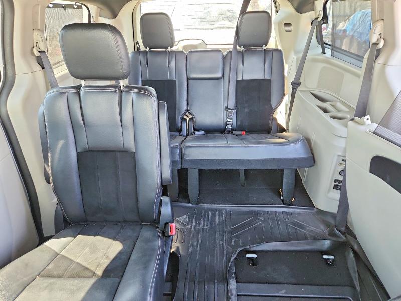 60008676 :رقم المزاد ، 2C4RDGCG2HR742205 vin ، 2017 Dodge Grand Caravan مزاد بيع