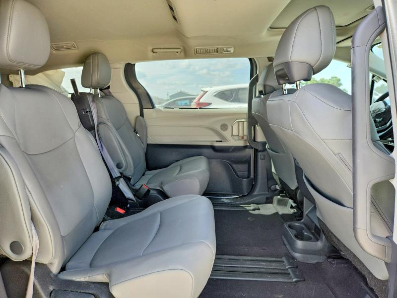 60609756 :رقم المزاد ، 5TDYRKECXRS181593 vin ، 2024 Toyota Sienna مزاد بيع