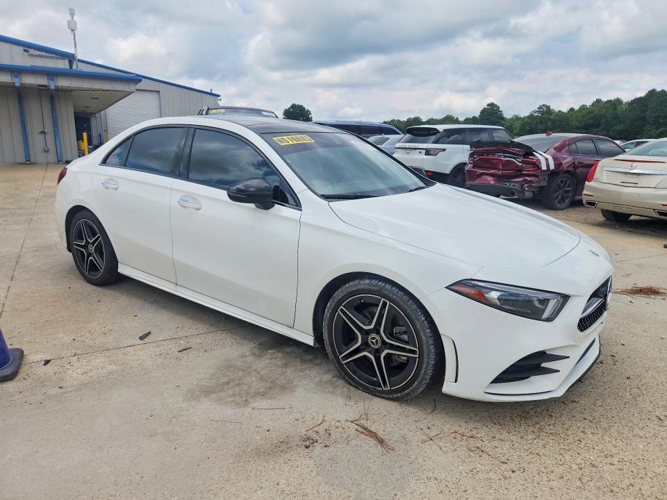 60805756 :رقم المزاد ، W1K3G4FB7NJ361130 vin ، 2022 Mercedes-benz A مزاد بيع