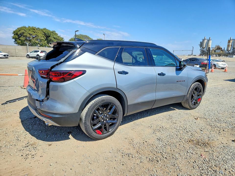 60884396 :رقم المزاد ، 3GNKBDR47PS228121 vin ، 2023 Chevrolet Blazer مزاد بيع