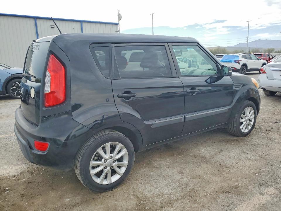 61411546 :رقم المزاد ، KNDJT2A67C7460570 vin ، 2012 Kia Soul مزاد بيع