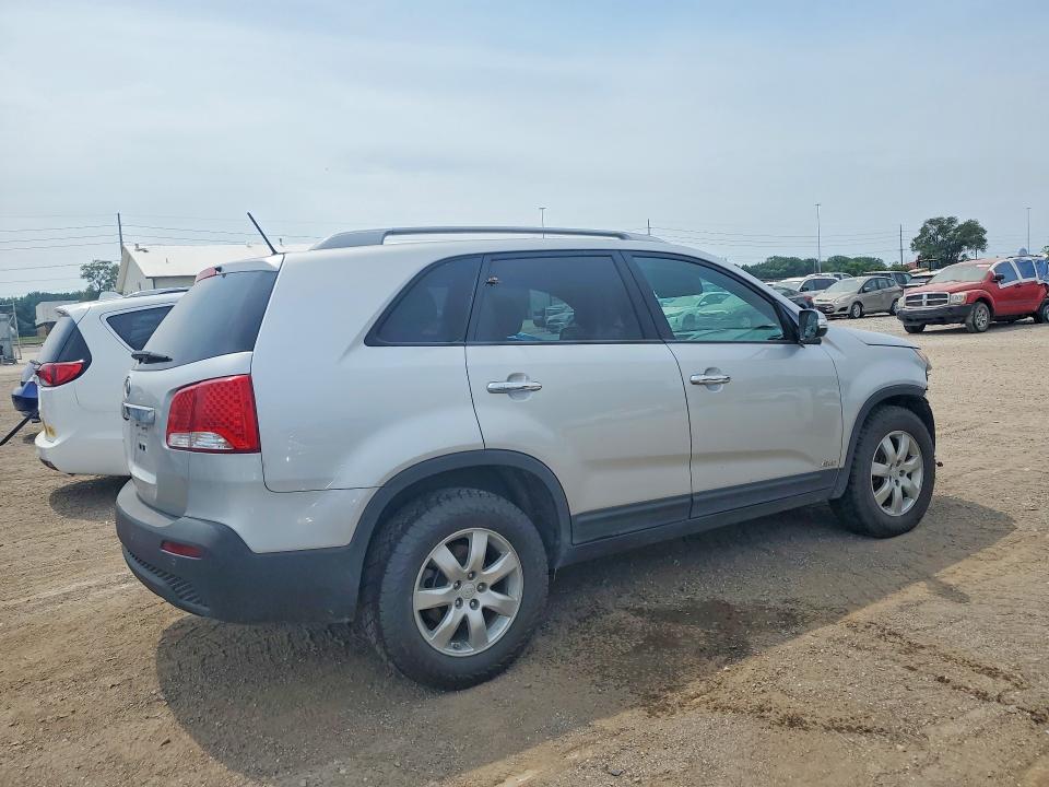 63169416 :رقم المزاد ، 5XYKTCA16BG103753 vin ، 2011 Kia Sorento مزاد بيع