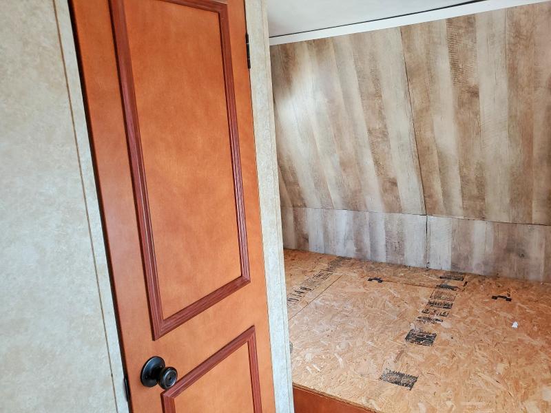 Продажа на аукционе авто 2014 Gulf Stream Track & Tr, vin: 1NL1GTL24E1112858, номер лота: 58006886