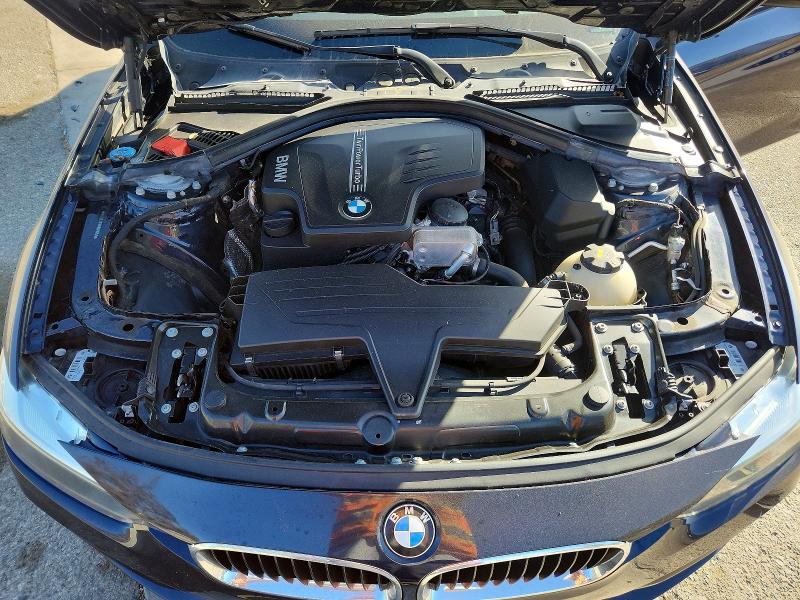 62673246 :رقم المزاد ، WBA8E1G3XHNU18751 vin ، 2017 Bmw 320 مزاد بيع